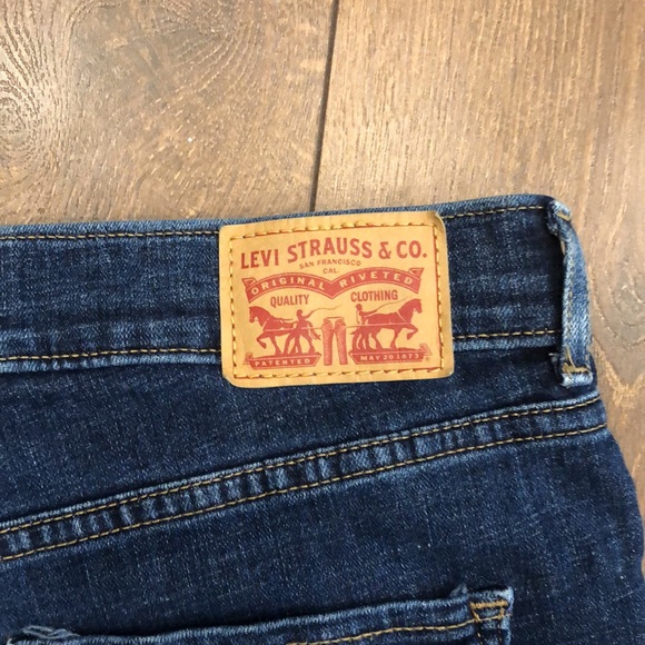 Levi’s Blue Bermuda Short Size 27 - Picture 7 of 10